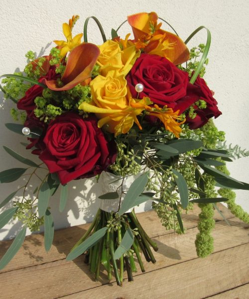 Modern-Bridal-Bouquet-Autumnal- Larkspur-Floral-Design