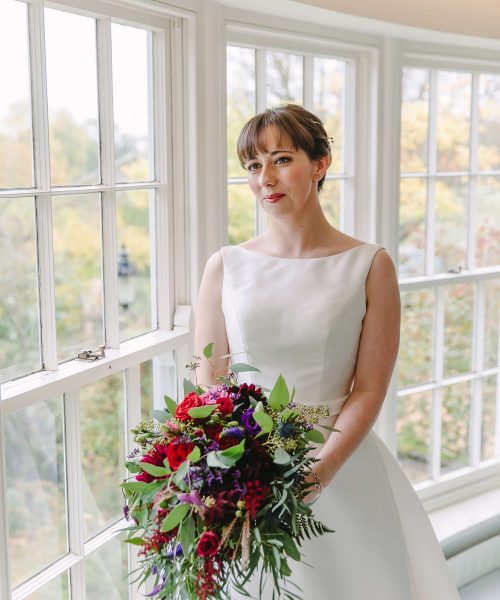 TRAILING-bridal-bouquet-jewel-colours