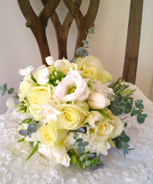 spring bouquet white cream