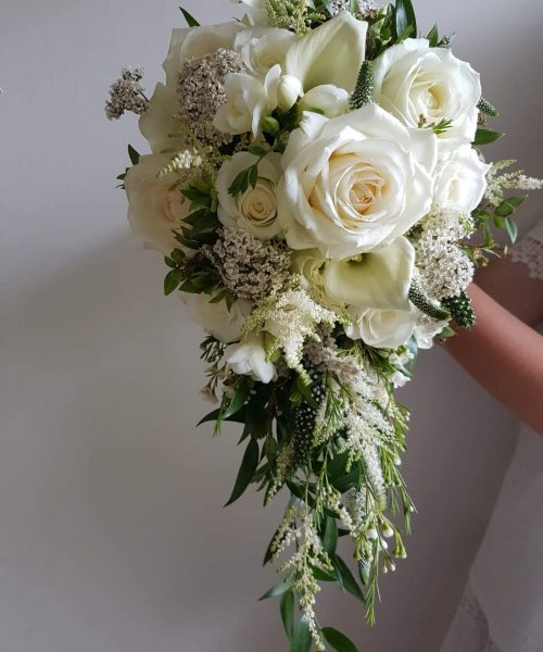 teardrop white bridal bouquet